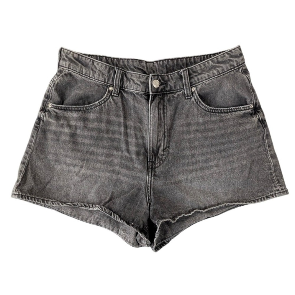 H&M &DENIM Black Curvy Fit Vintage Shorts High Waisted Denim Size 10